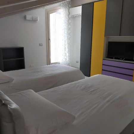 Sweet Dream Deluxe Apartment Sirmione Eksteriør billede